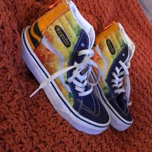 Kids Crayola Vans off the wall